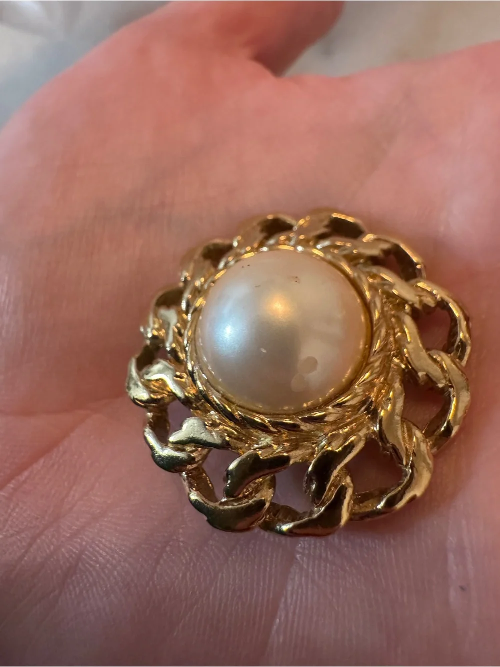 Vintage Trifari Gold Tone Faux Pearl Filigree Clip On Earrings